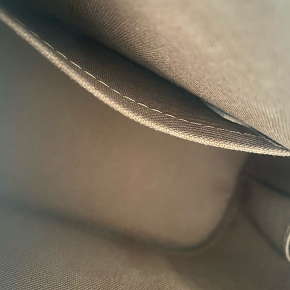 Louis Vuitton Alma BB bag - Picture 9 of 15